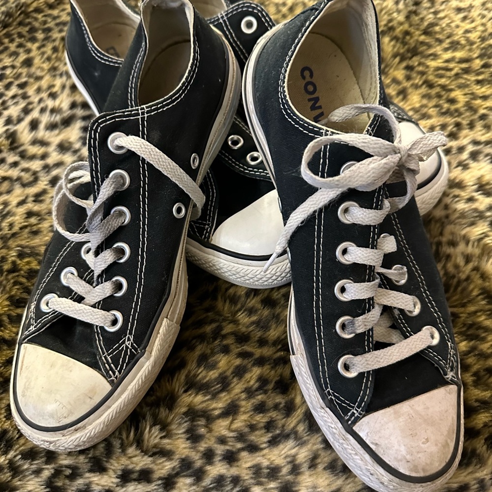 TWO pairs converse